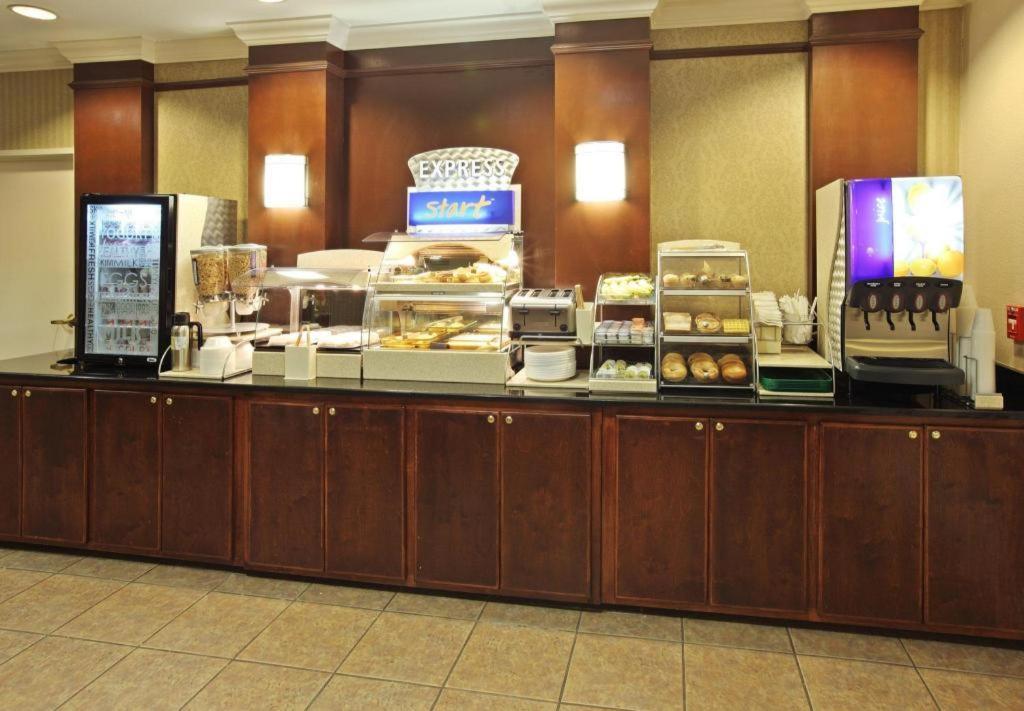 Holiday Inn Express Camden Hotel By Ihg Kültér fotó