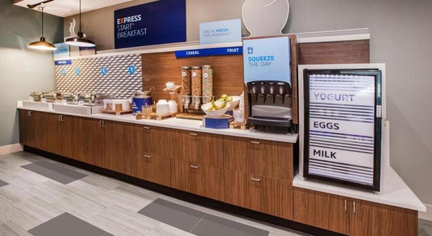 Holiday Inn Express Camden Hotel By Ihg Kültér fotó